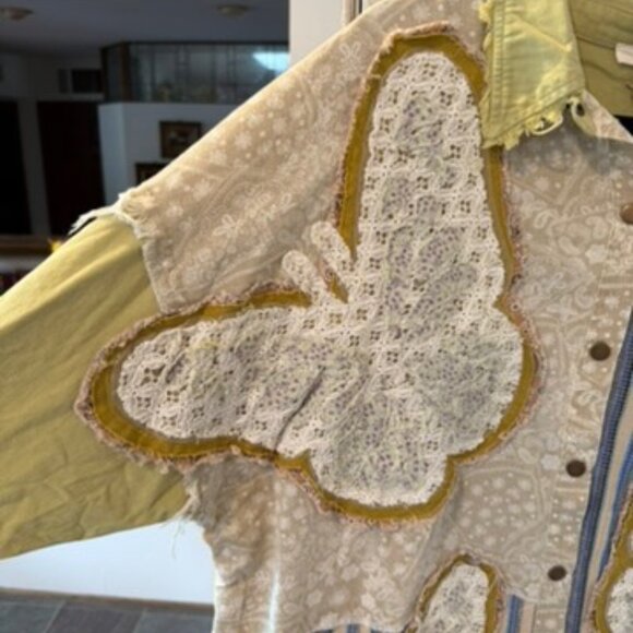 BLUE VELVET BUTTERLFY APPLIQUE SHACKET NWT - Picture 11 of 11